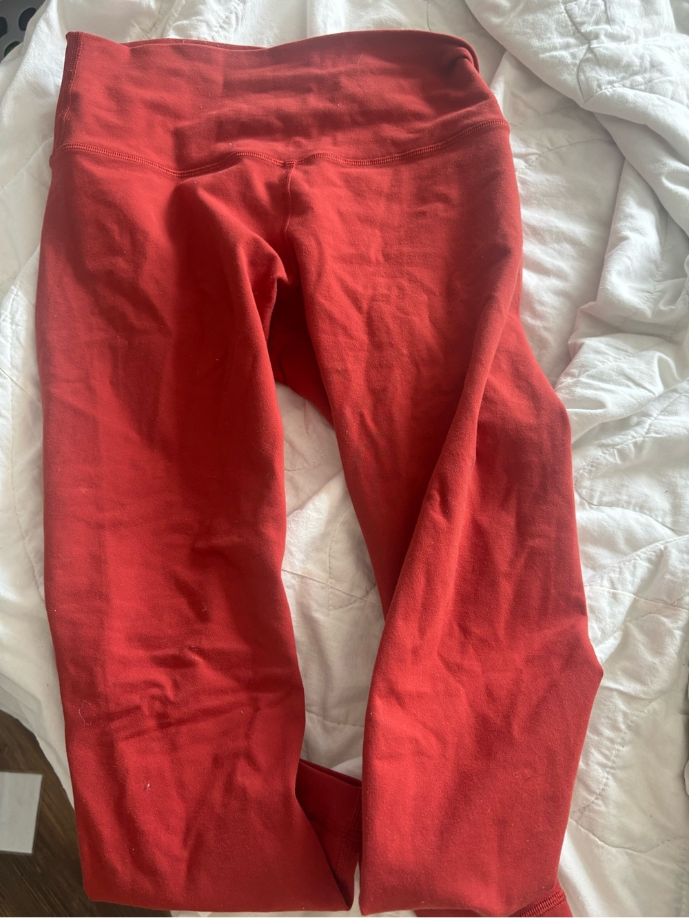 Lululemon leggings red